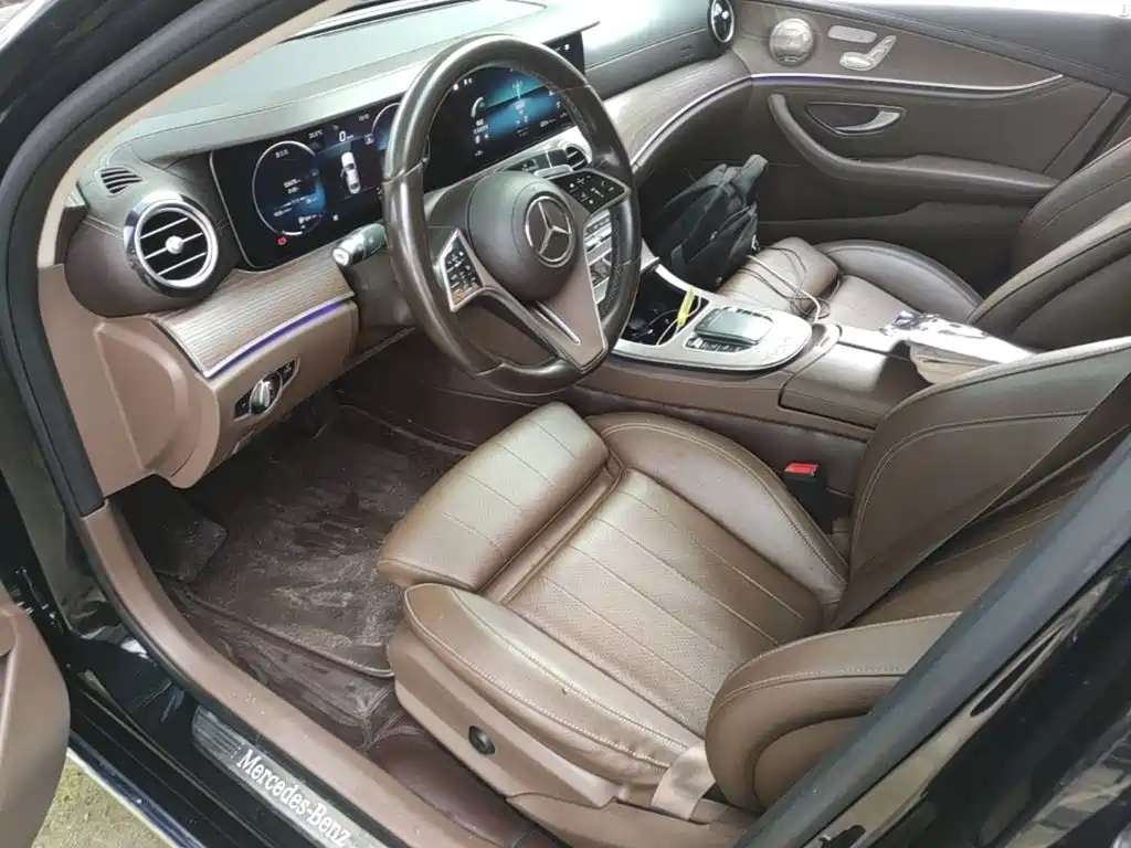 Mercedes-Benz E-Class — миниатюра 15