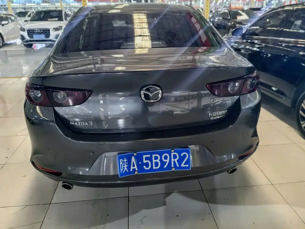 Mazda 3 Axela — миниатюра 8