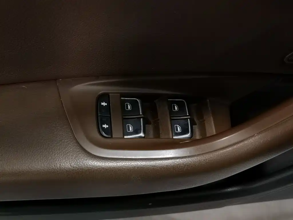 Audi A6L — миниатюра 9