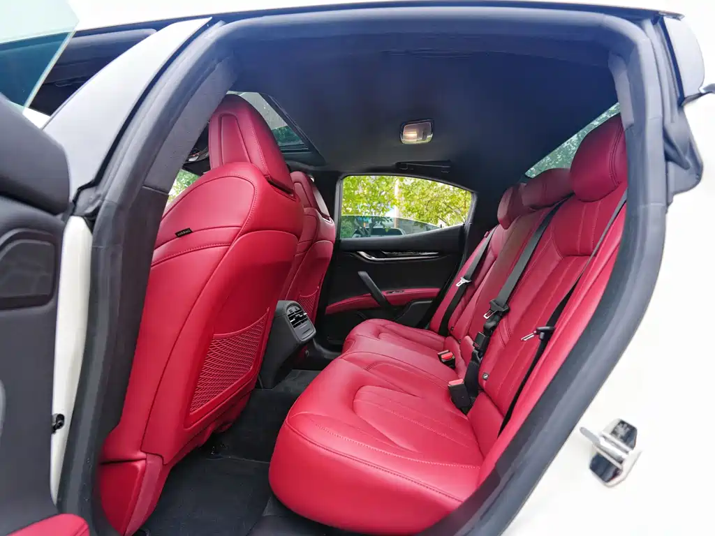 Maserati Ghibli — миниатюра 9