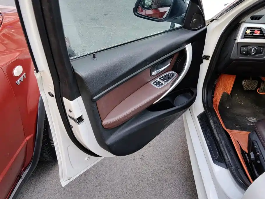 BMW 3 Series — миниатюра 6