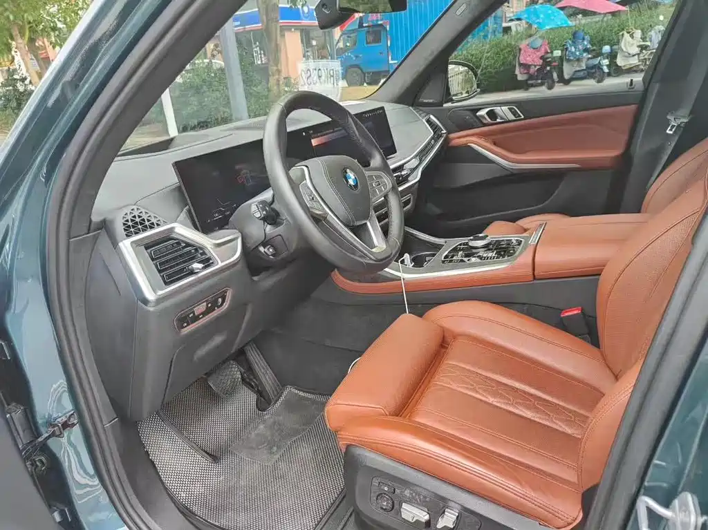 BMW X7 2023 xDrive40i Premium Luxury