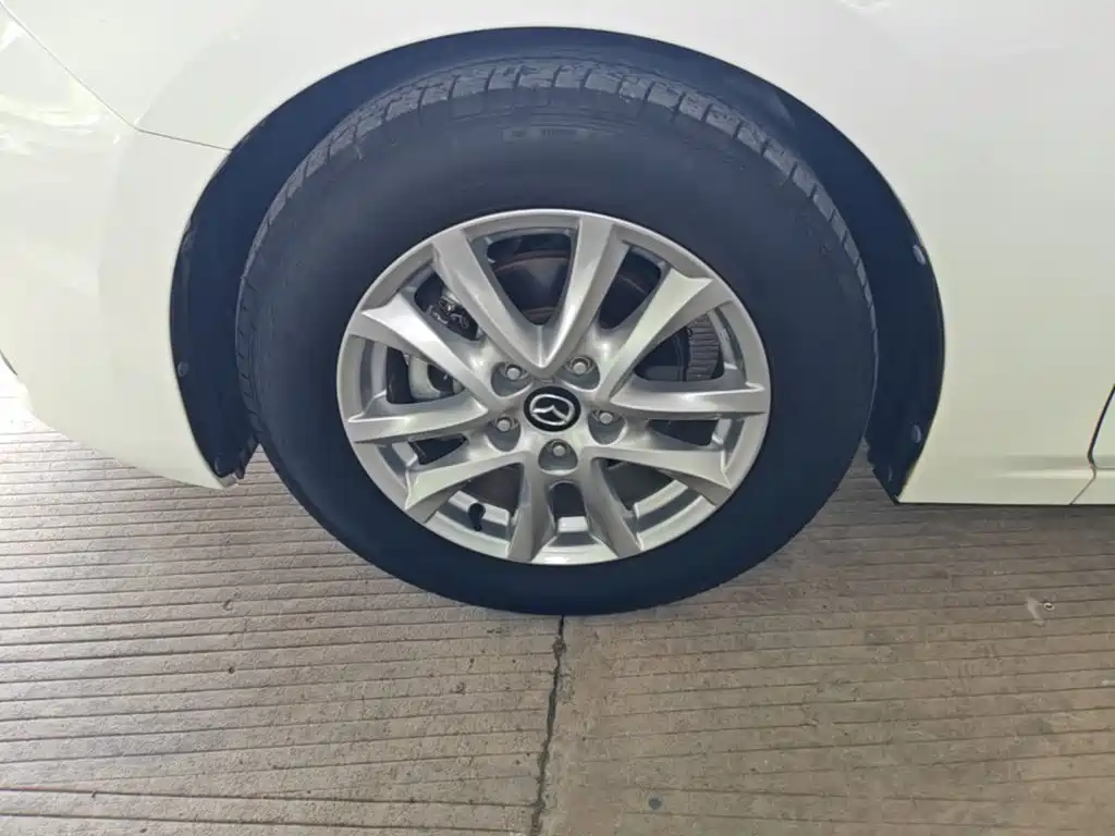 Mazda 3 Axela — миниатюра 23