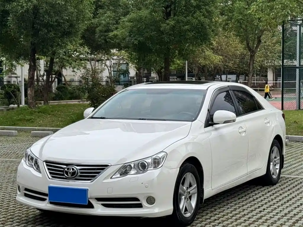 Toyota Reiz 2013