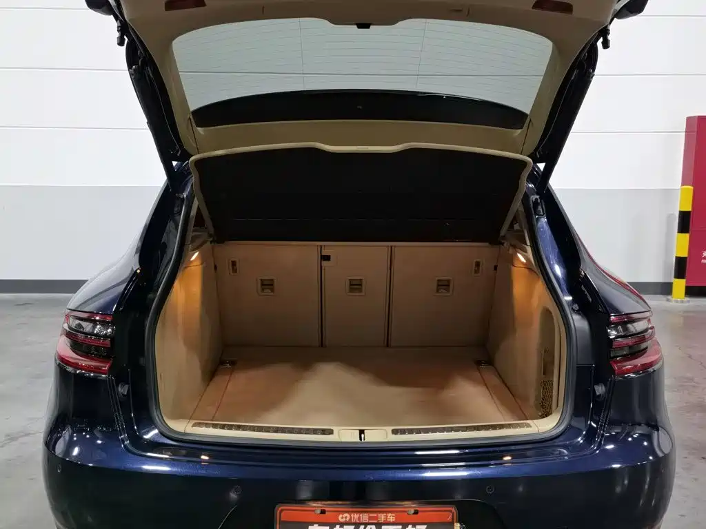 Porsche Macan — миниатюра 16