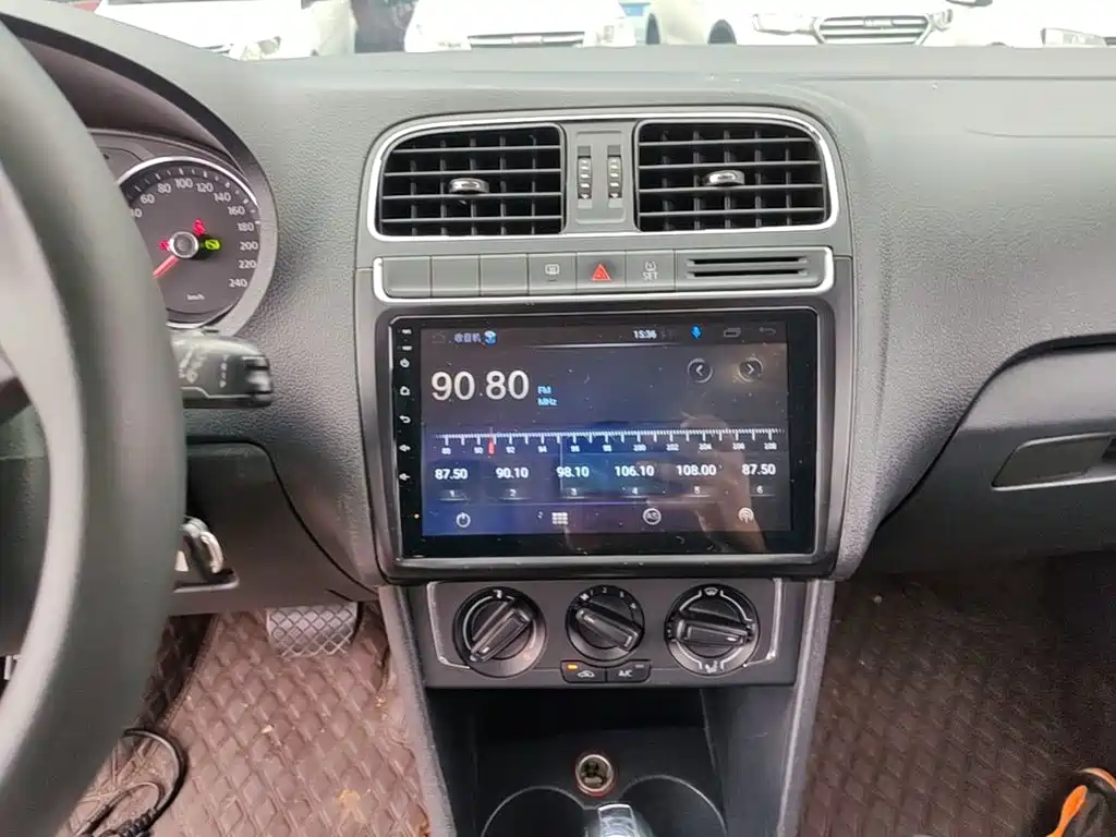 Volkswagen Polo — миниатюра 13
