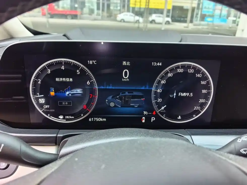 Buick GL8 — миниатюра 12