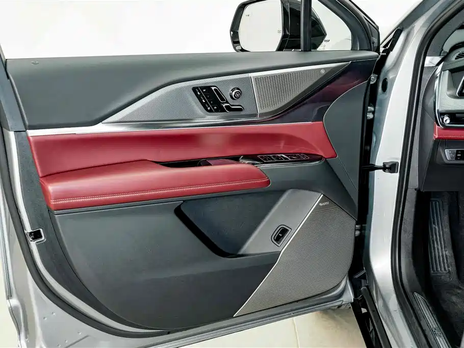 Cadillac XT5 — миниатюра 17