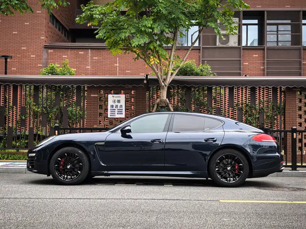 Porsche Panamera — миниатюра 4
