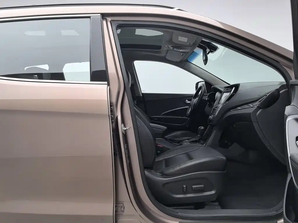 Hyundai Santa Fe — миниатюра 23