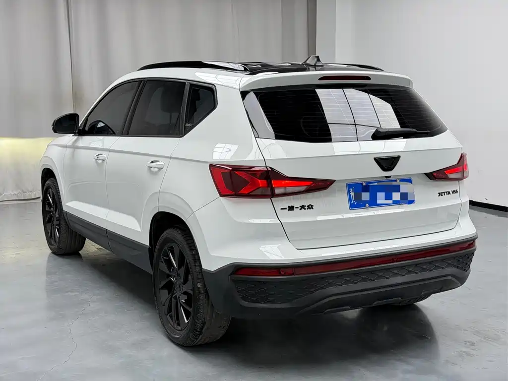 JETTA VS5
