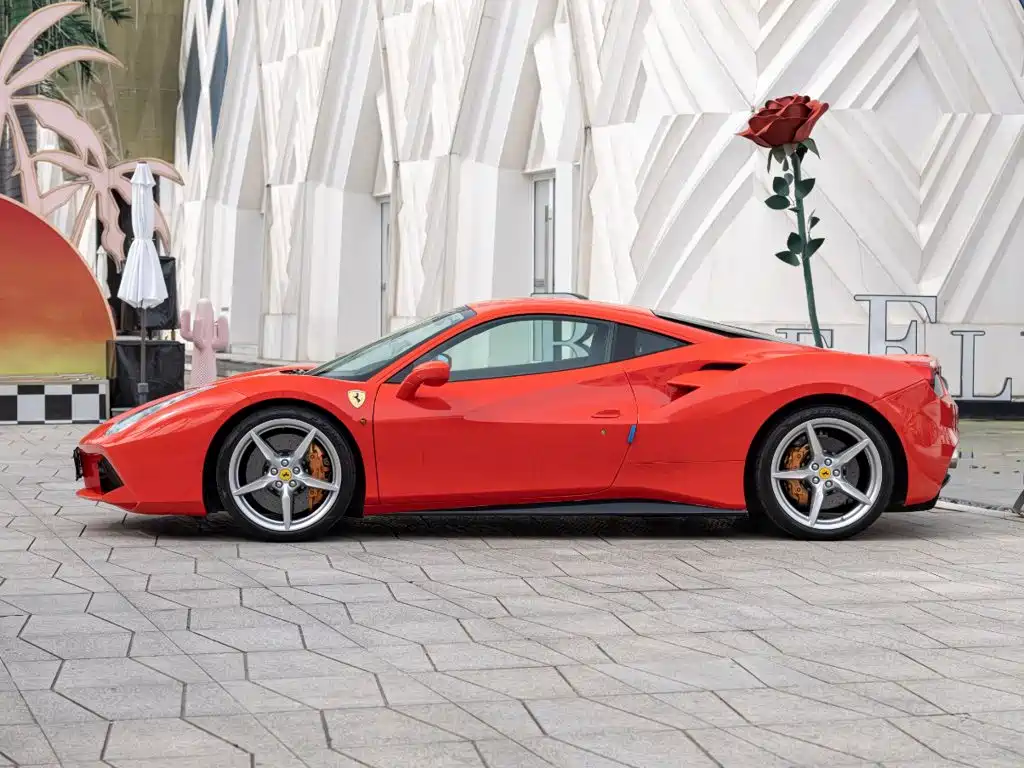 Ferrari 488 — миниатюра 7