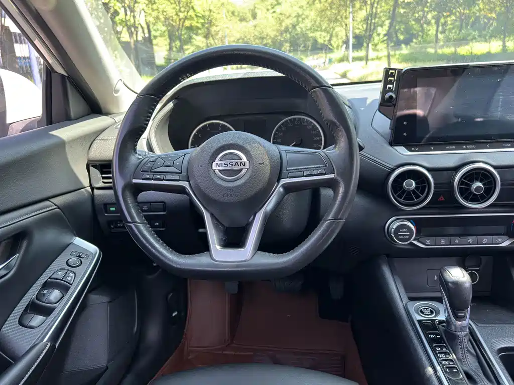 Nissan Sylphy — миниатюра 8