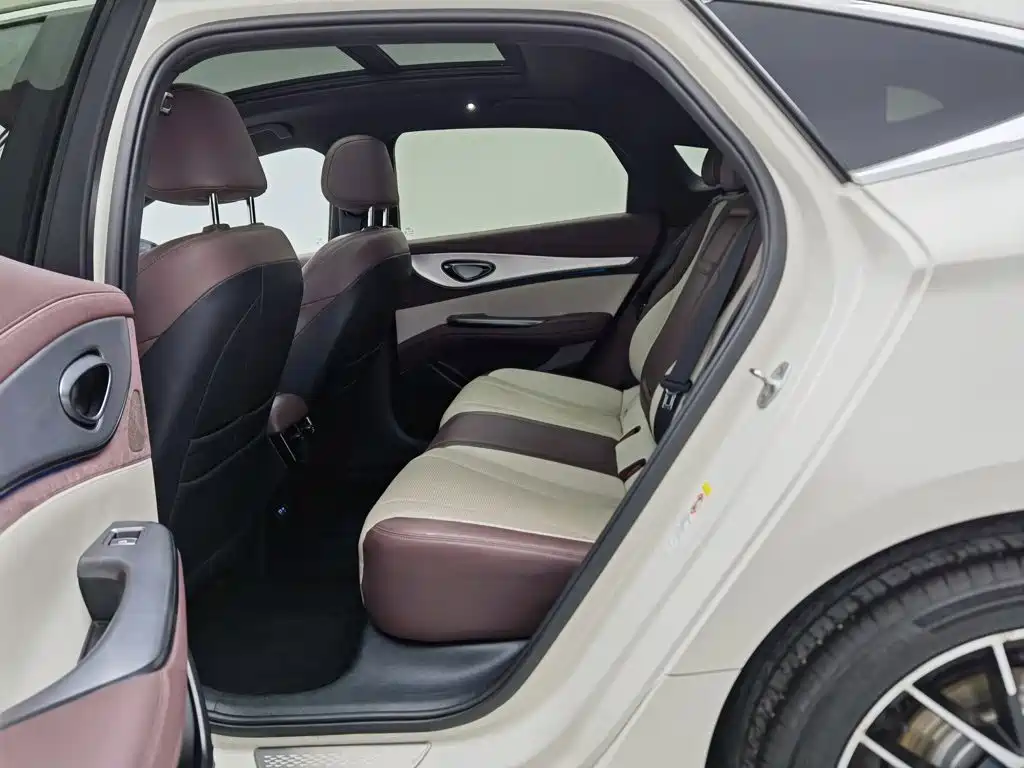 BYD Seal 07 DM-i — миниатюра 15