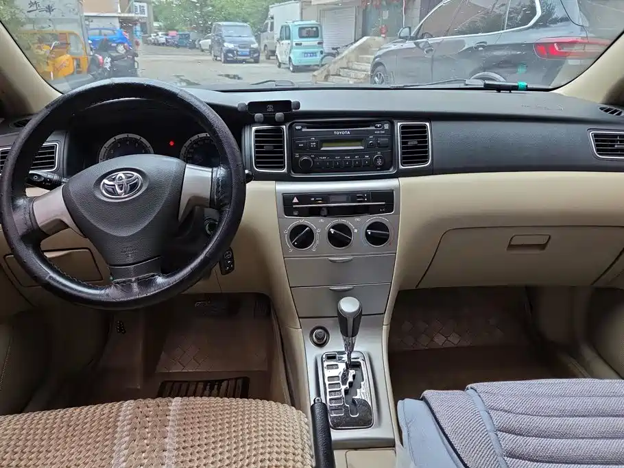 Toyota Corolla — миниатюра 12