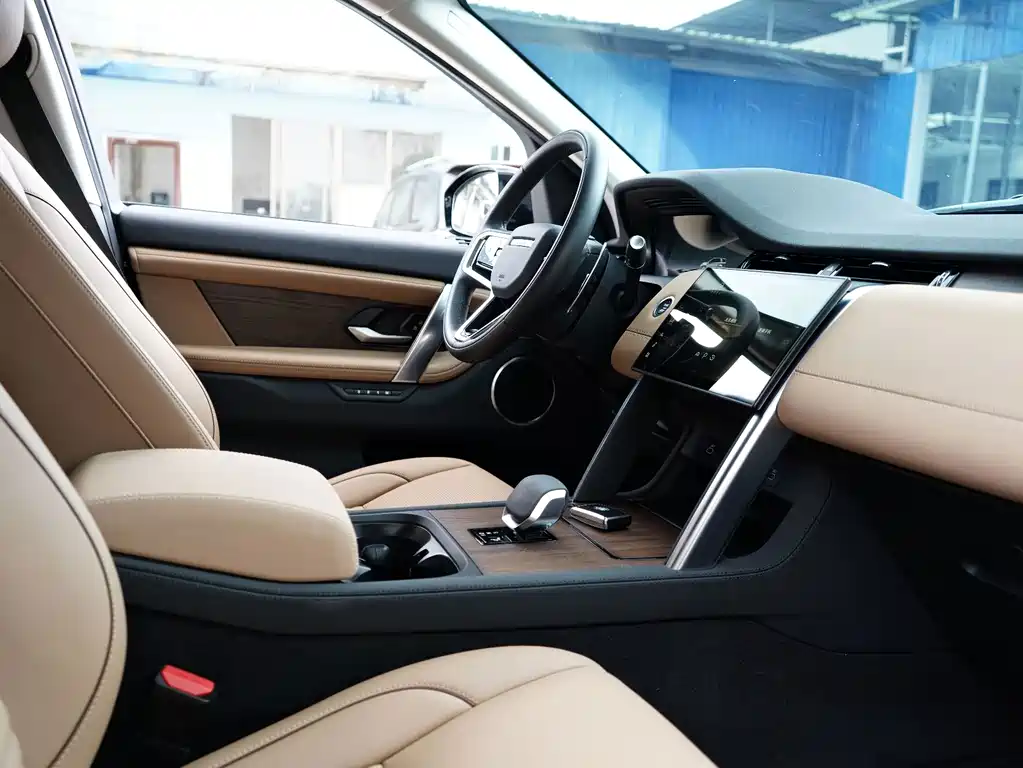 Land Rover Discovery Sport — миниатюра 6