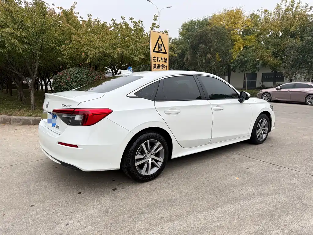 Honda Civic — миниатюра 8