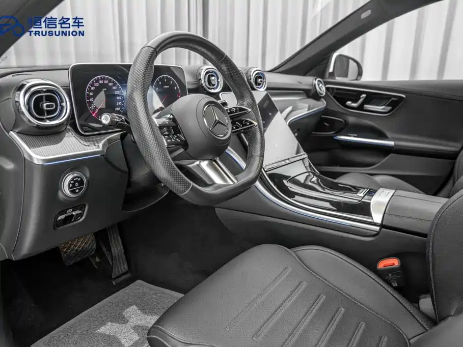Mercedes-Benz C-Class — миниатюра 12