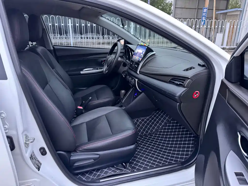 Toyota Yaris L — миниатюра 15