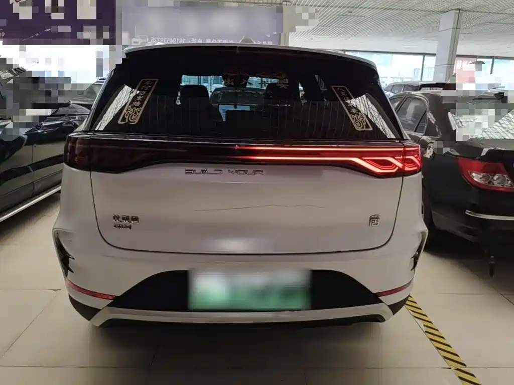 BYD Tang New Energy — миниатюра 6
