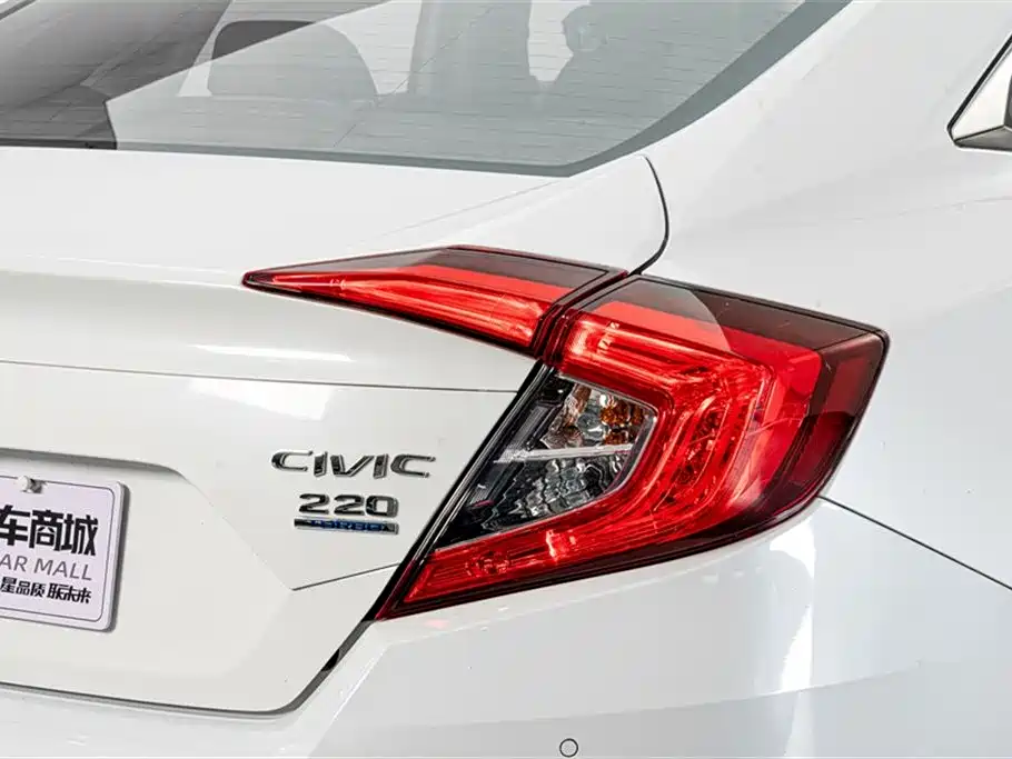 Honda Civic 2016 220TURBO CVT Luxury