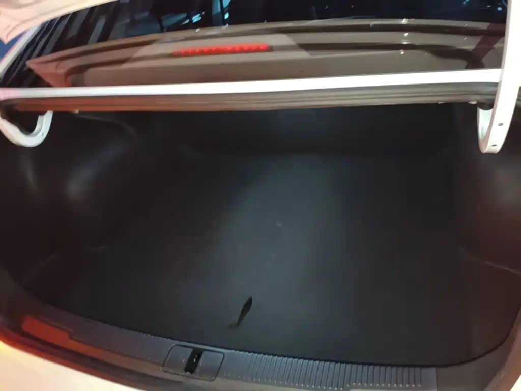 Roewe i5 — миниатюра 19