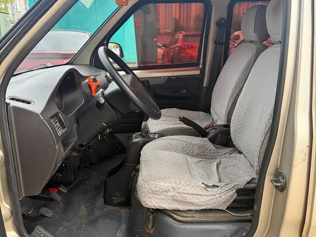 Wuling Rongguang — миниатюра 7