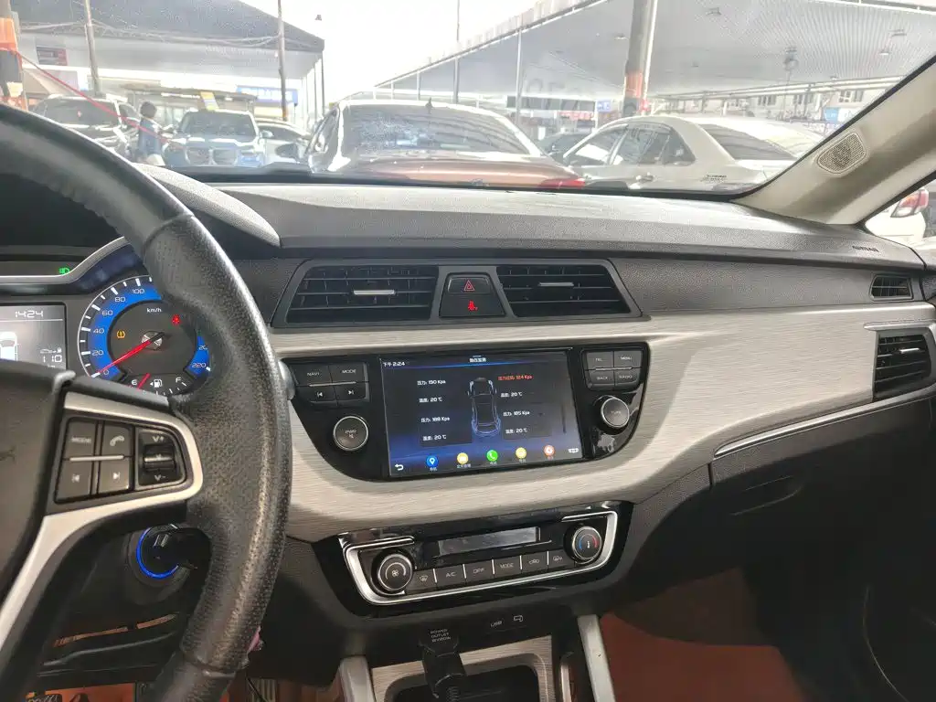Geely Vision X3 — миниатюра 13