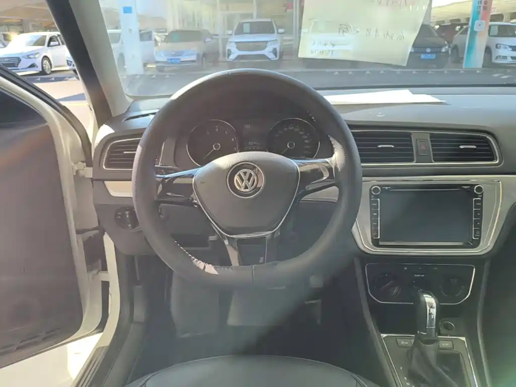 Volkswagen Lavida — миниатюра 11