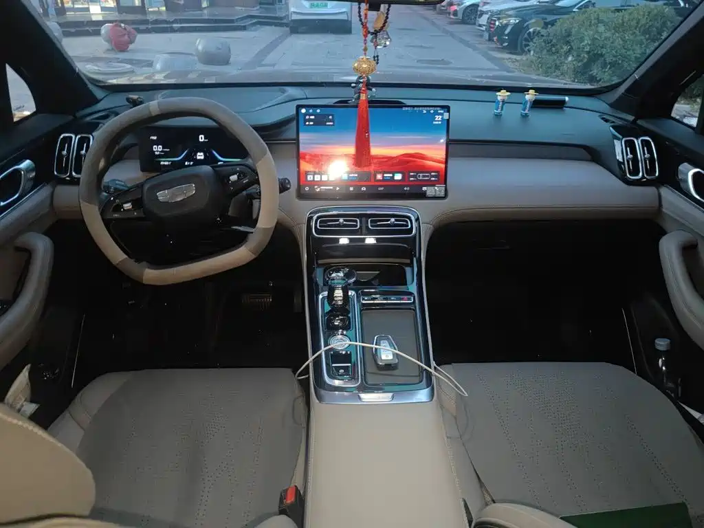 Geely Boyue L — миниатюра 5
