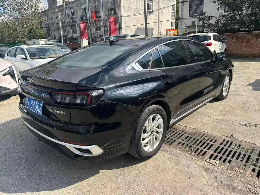 Ford Mondeo — миниатюра 5