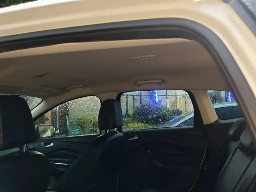 Ford Kuga — миниатюра 14