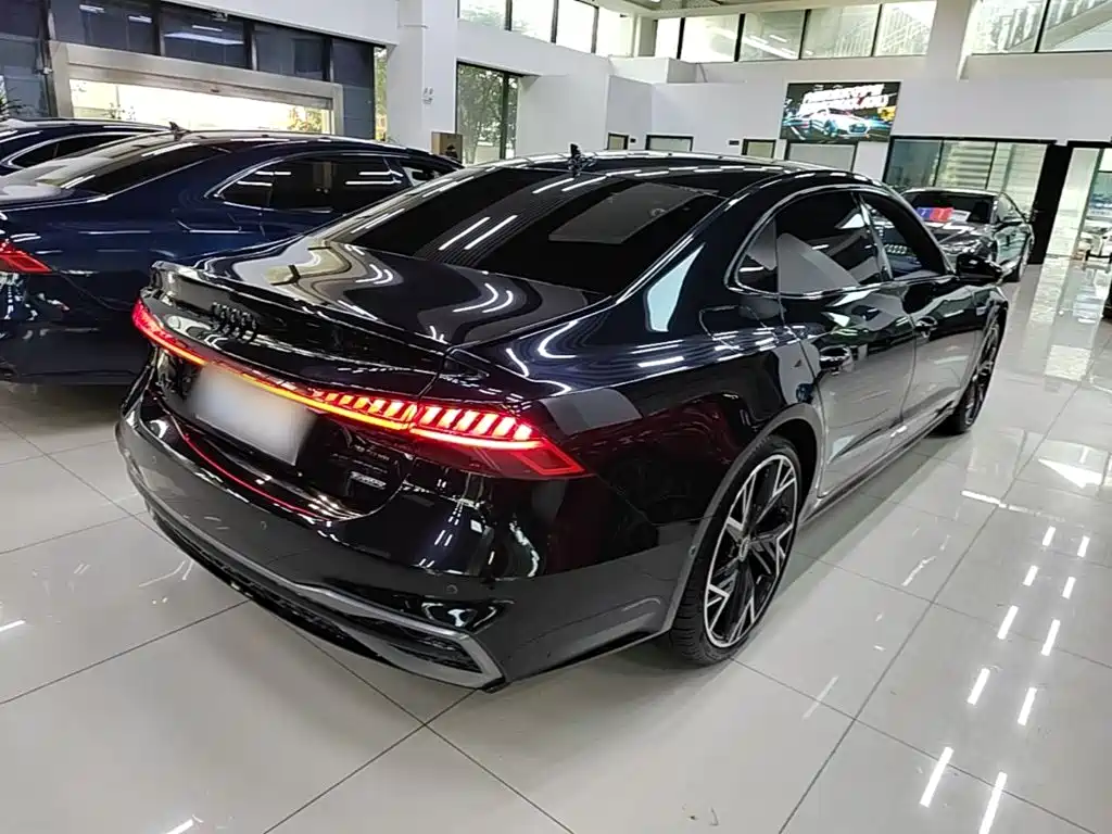 Audi A7L — миниатюра 7