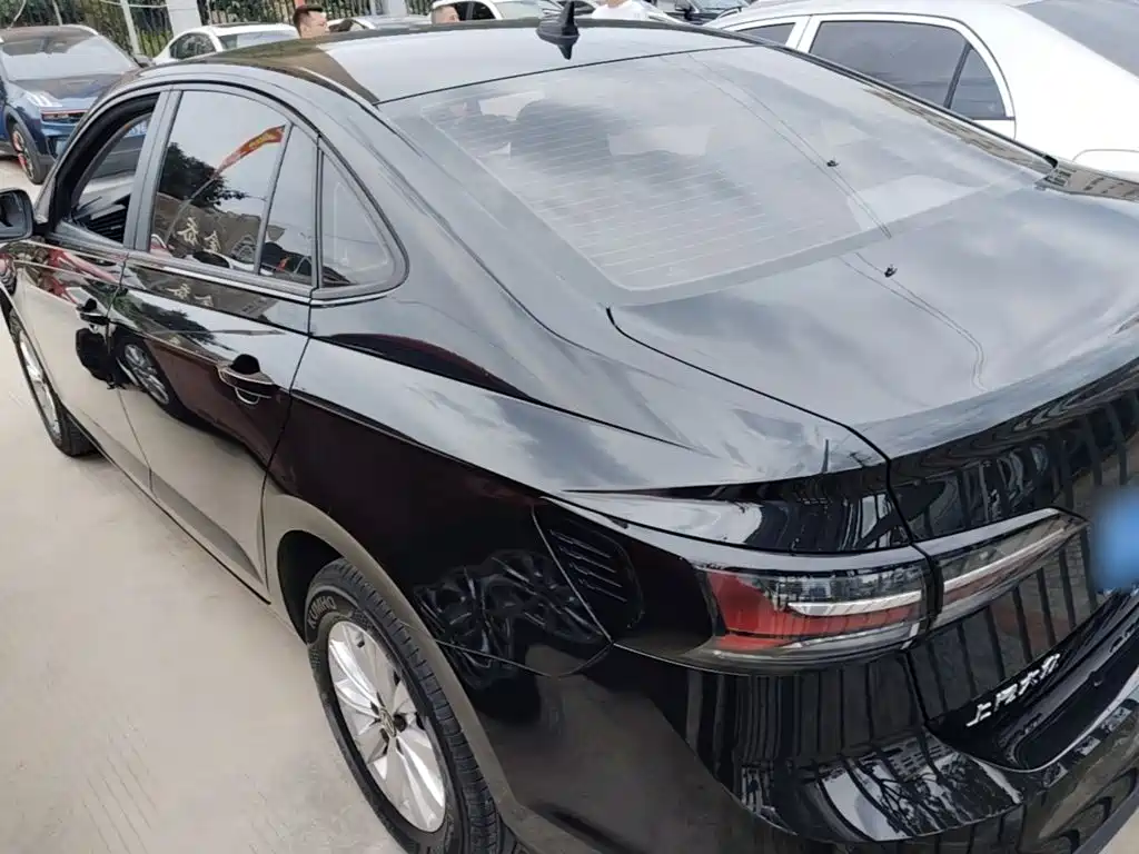 Volkswagen Lavida — миниатюра 5