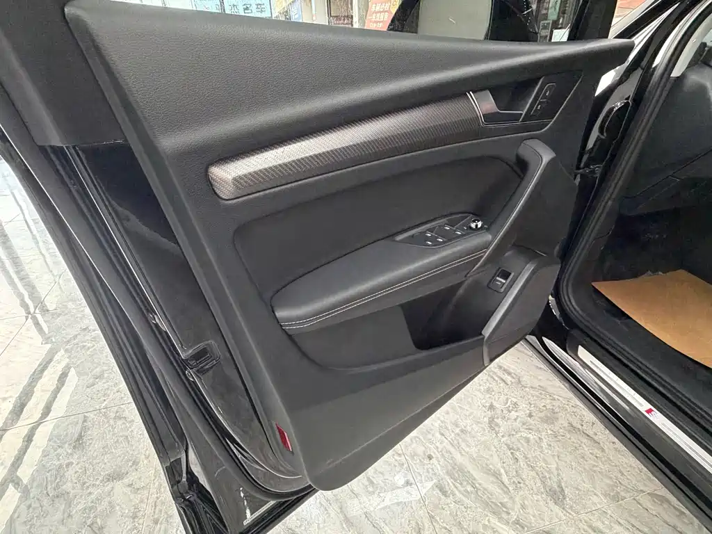 Audi Q5L — миниатюра 9