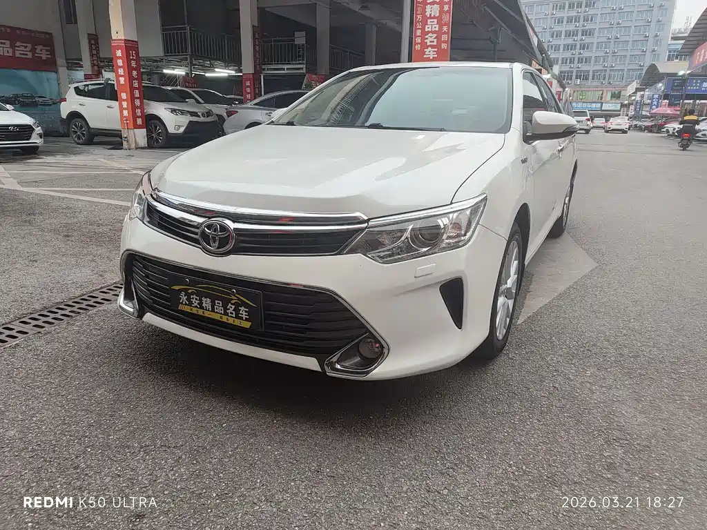 TOYOTA CAMRY