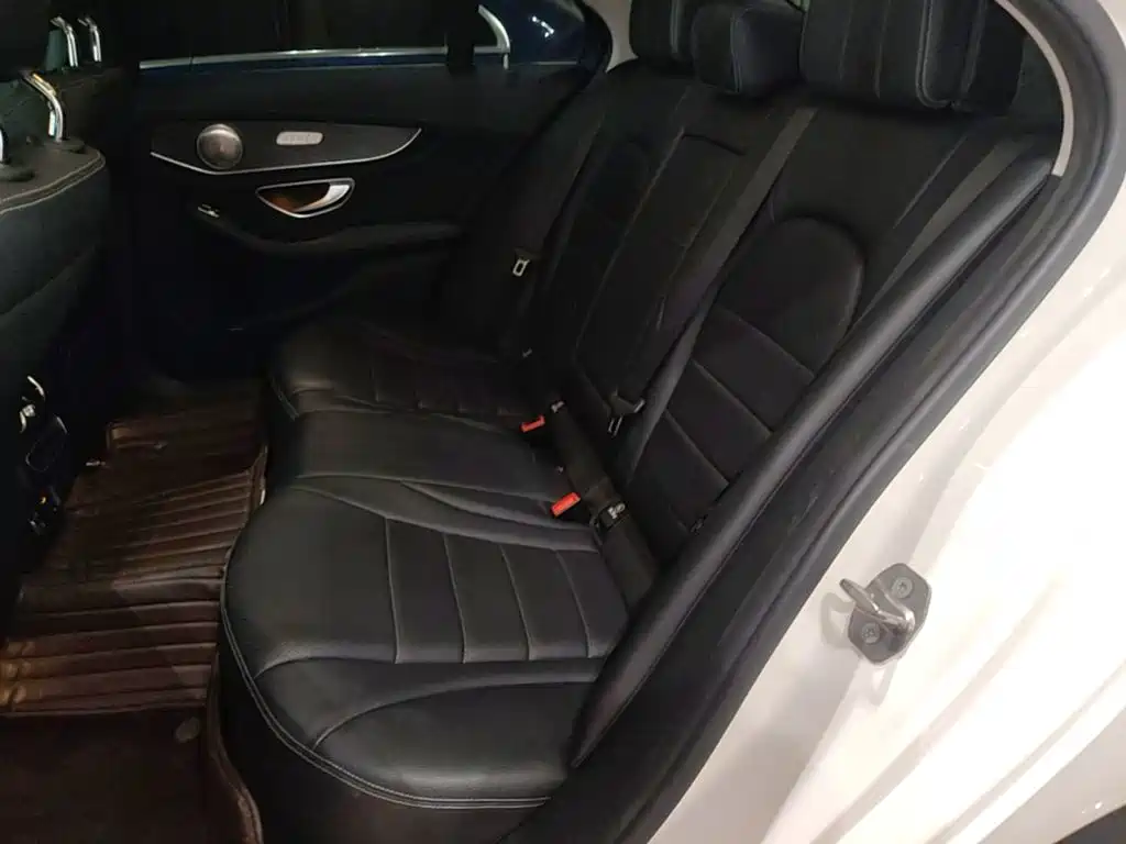 Mercedes-Benz C-Class — миниатюра 17