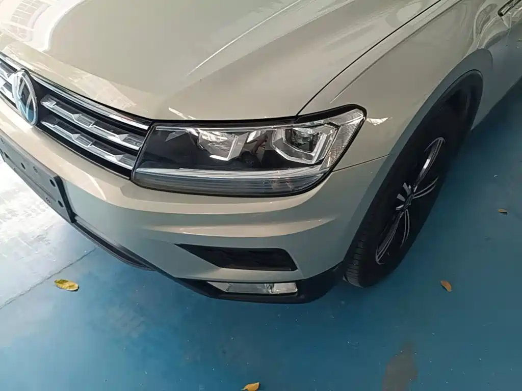 Volkswagen Tiguan L — миниатюра 24