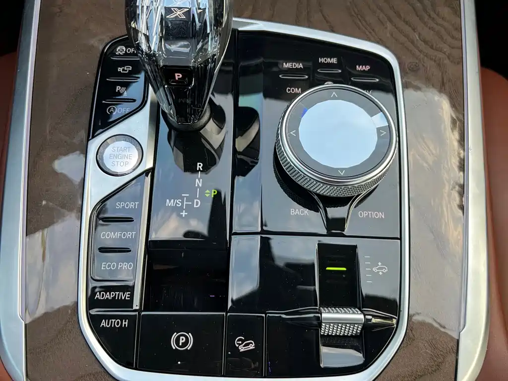 BMW X7 — миниатюра 10