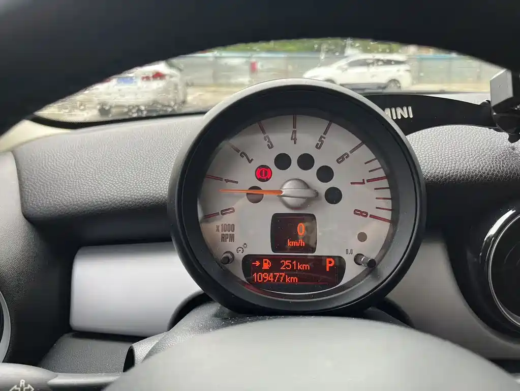 MINI Mini Clubman — миниатюра 9