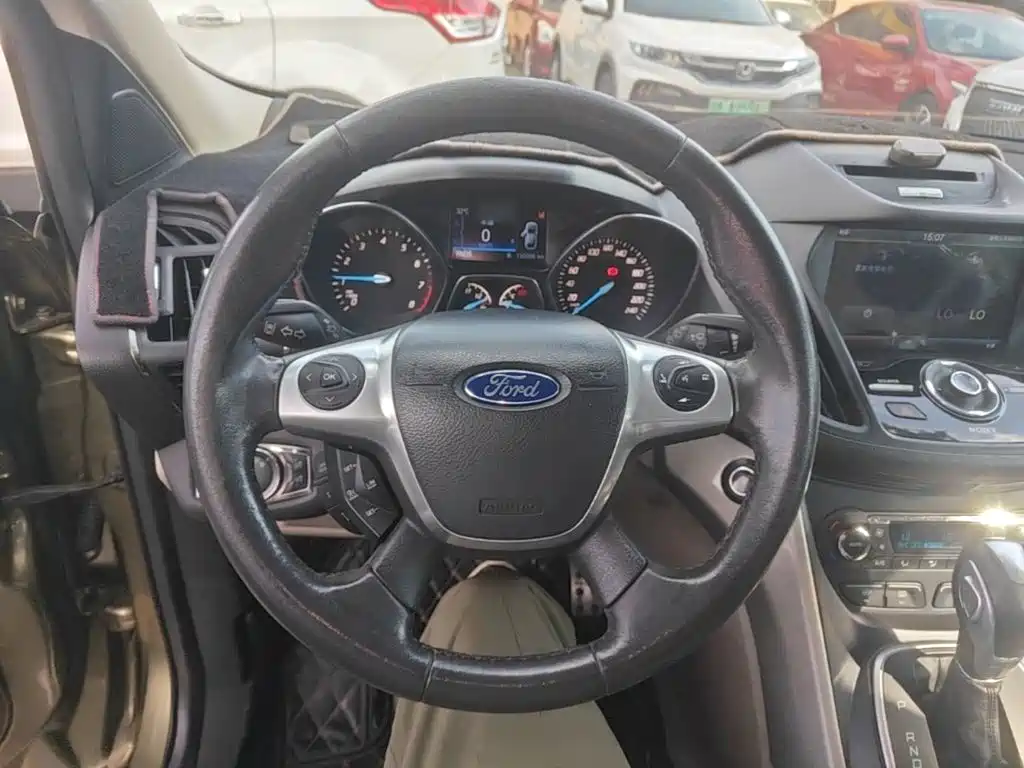 Ford Kuga — миниатюра 11