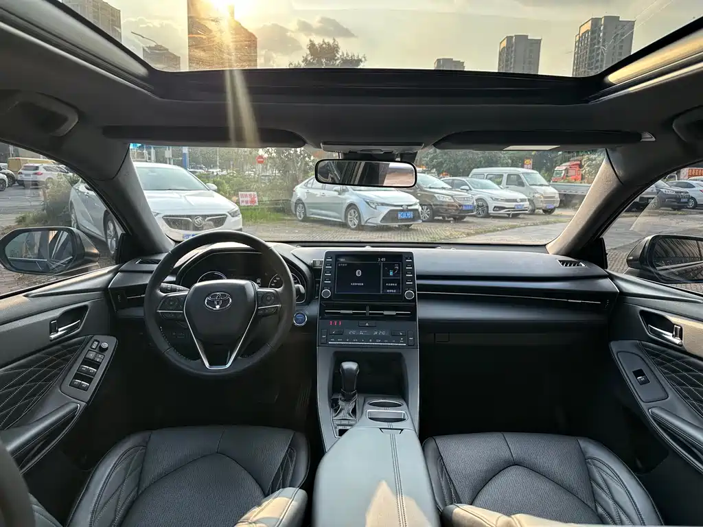 Toyota Avalon — миниатюра 6