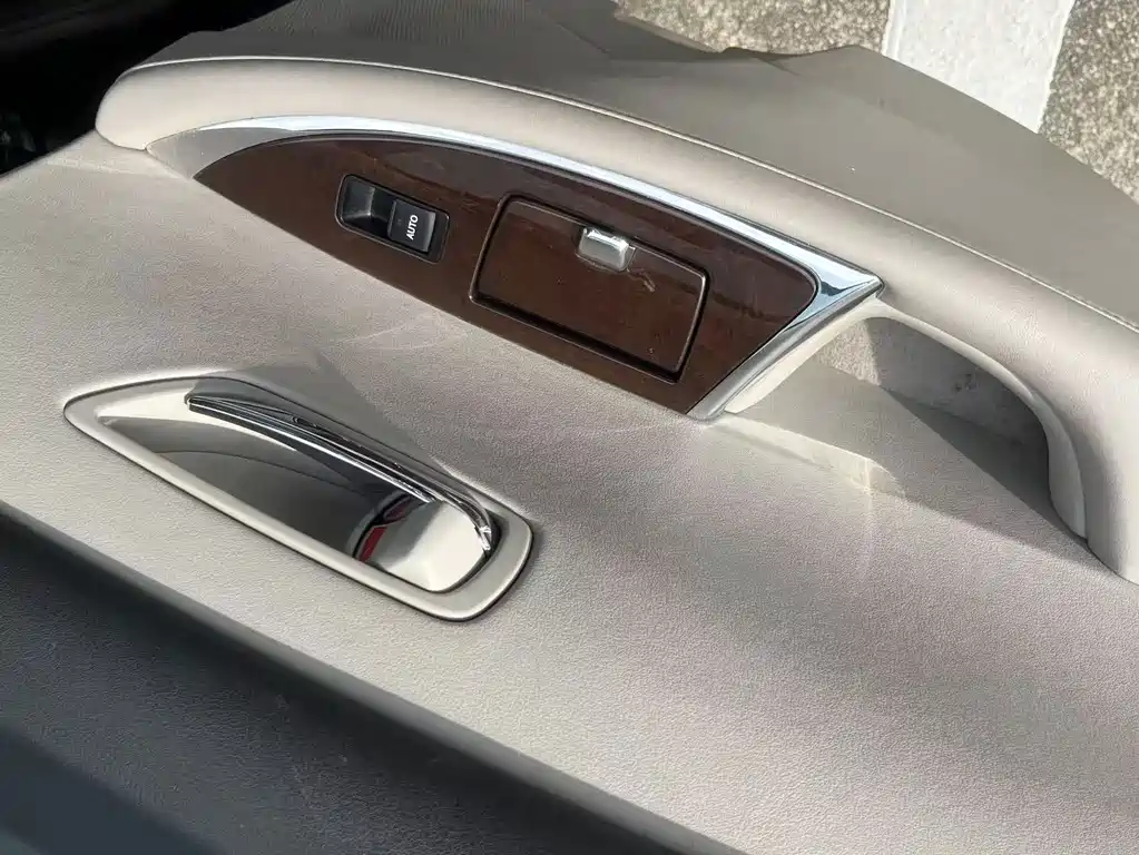 Lexus ES — миниатюра 8