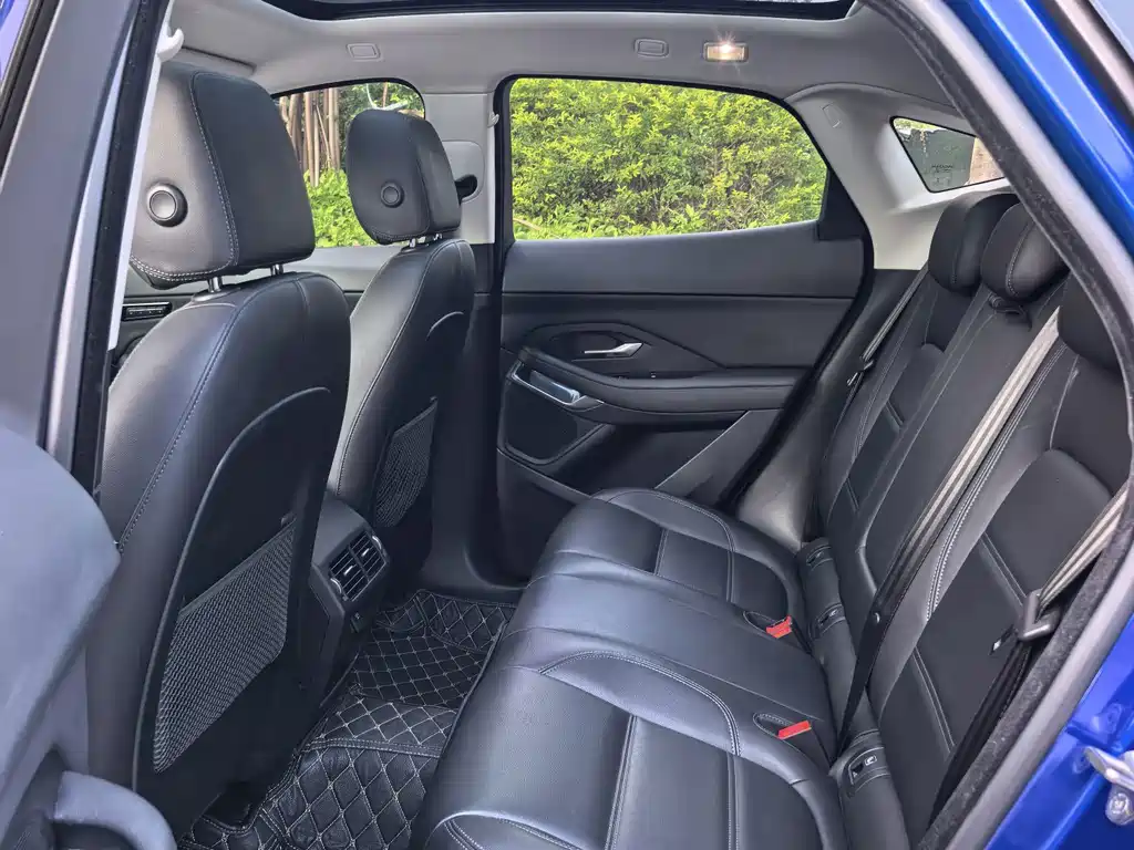 Jaguar E-PACE — миниатюра 8