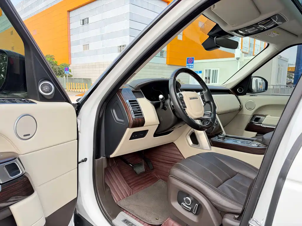 Land Rover Range Rover — миниатюра 4