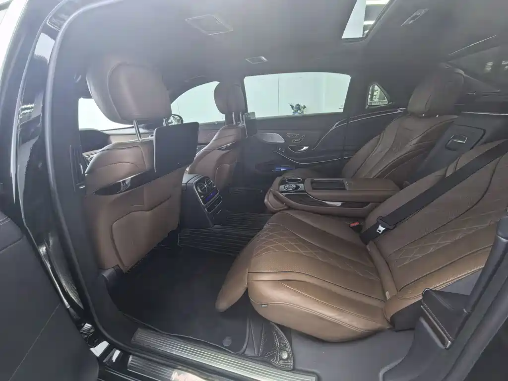 Mercedes-Benz S-Class — миниатюра 9