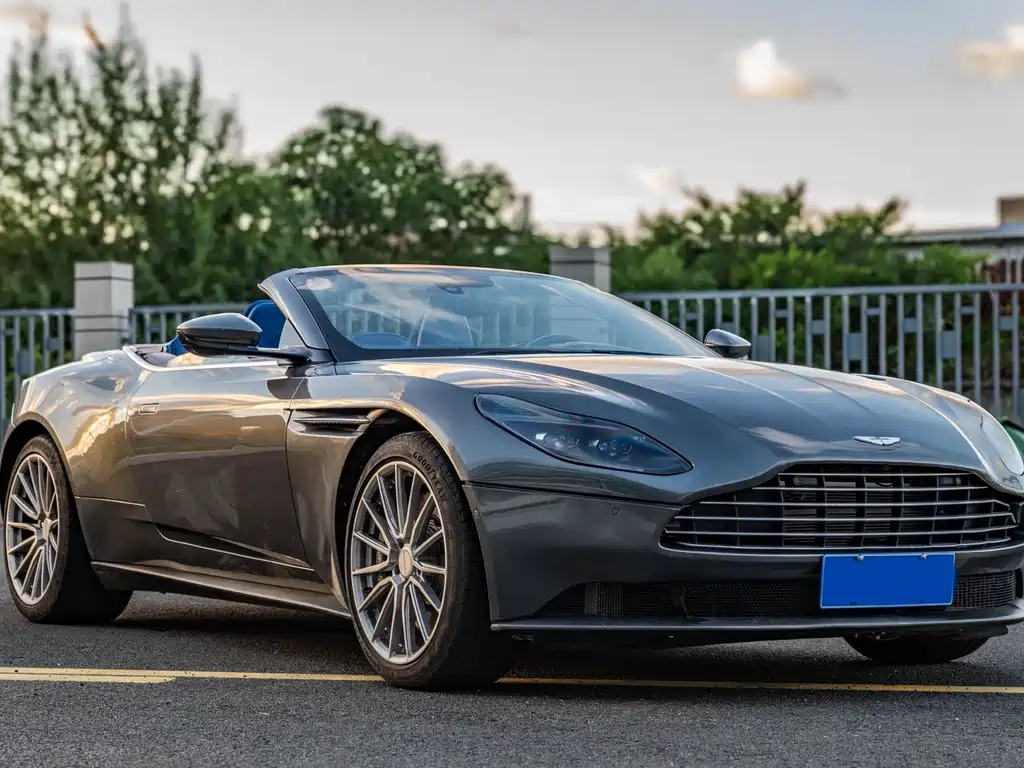 Aston Martin DB11 2019 4.0T V8 Volante
