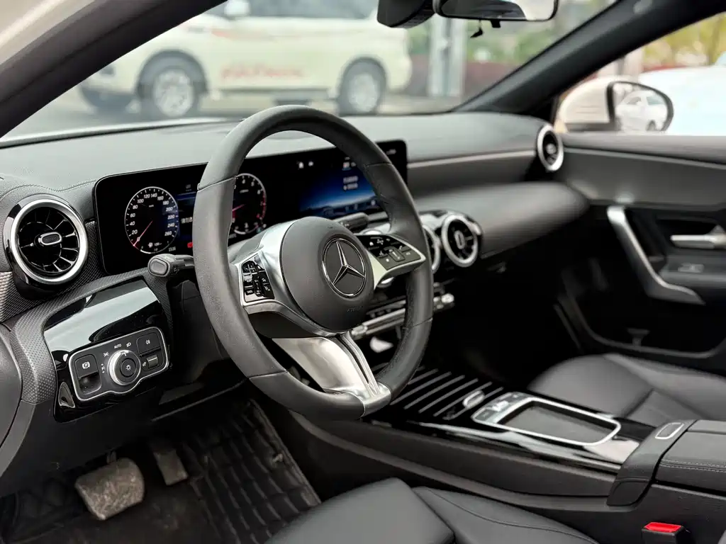 MERCEDES-BENZ A CLASS