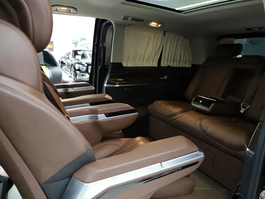 Mercedes-Benz V-Class — миниатюра 13