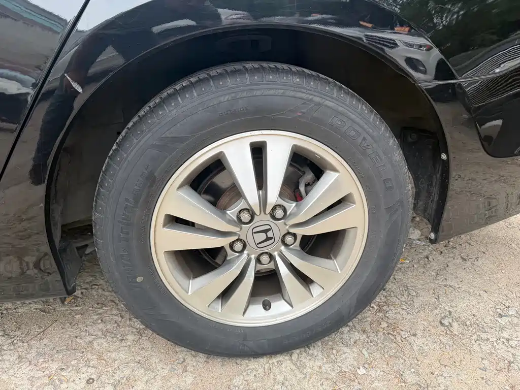 Honda Accord — миниатюра 11